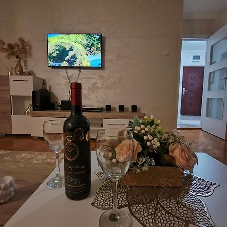 Vemiur Apartment Cacak Ngoại thất bức ảnh