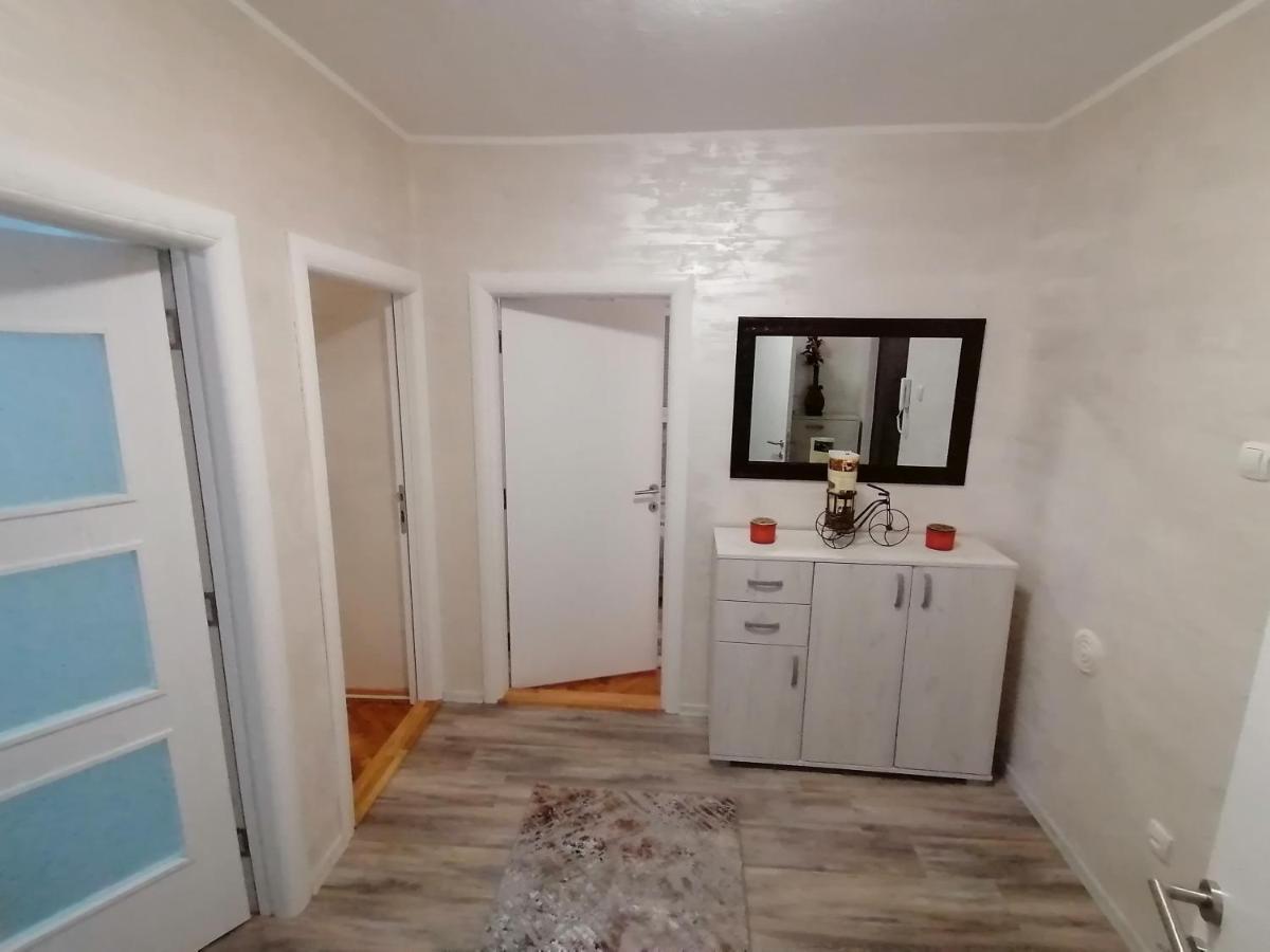 Vemiur Apartment Cacak Ngoại thất bức ảnh