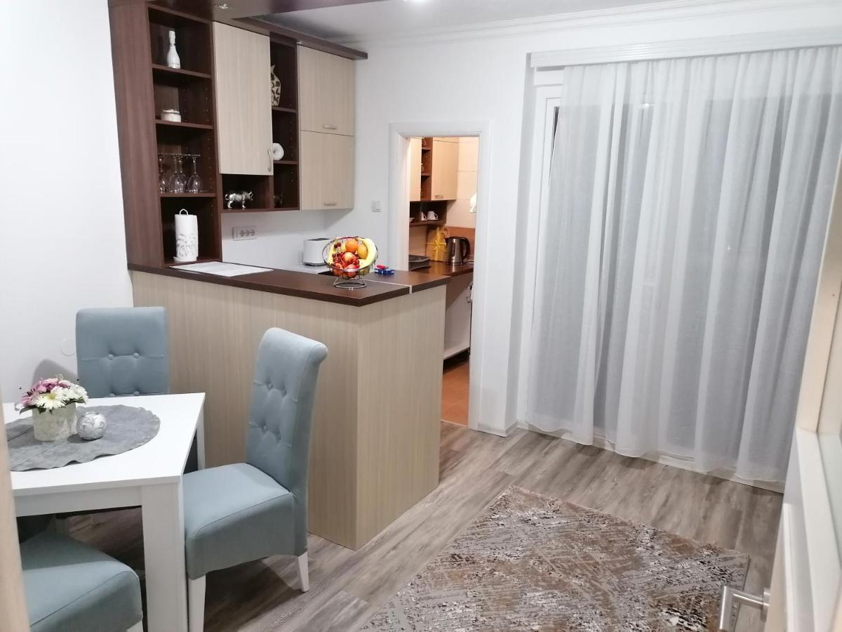 Vemiur Apartment Cacak Ngoại thất bức ảnh
